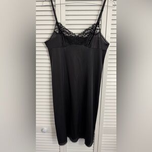 NWOT Vassarette Womens 38 Black Vintage Look Full Slip Lingerie Spaghetti Strap